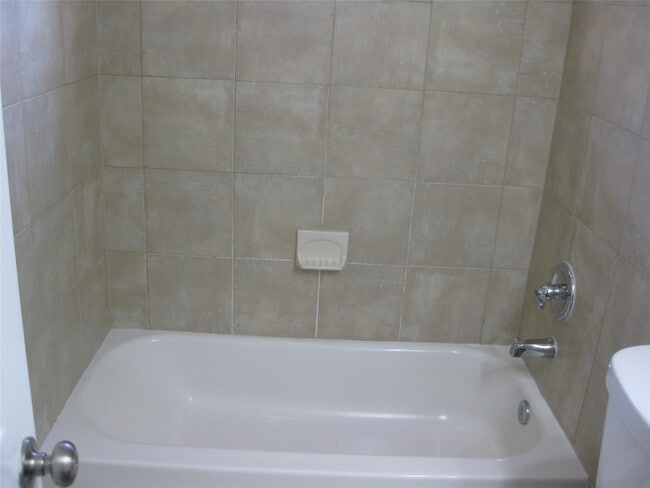 Photo - 3010 Oakdale St Unit 4