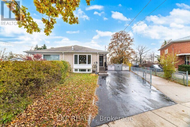 Photo - 1301 Freeport Dr