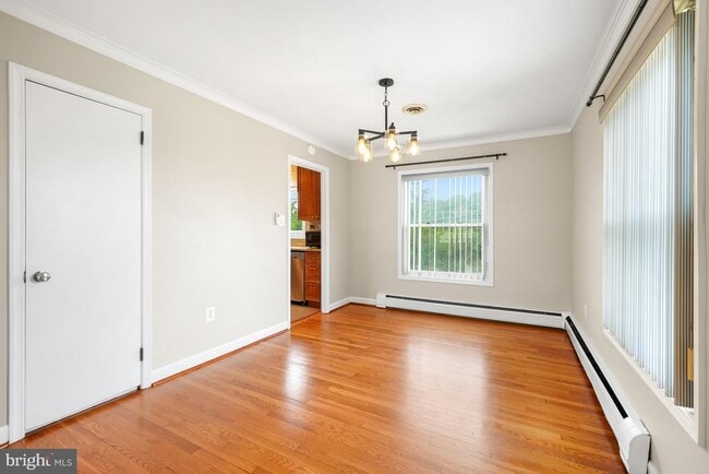 Photo - 8005 Murray Hill Dr