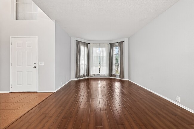 Photo - 4922 Beechknoll Ln