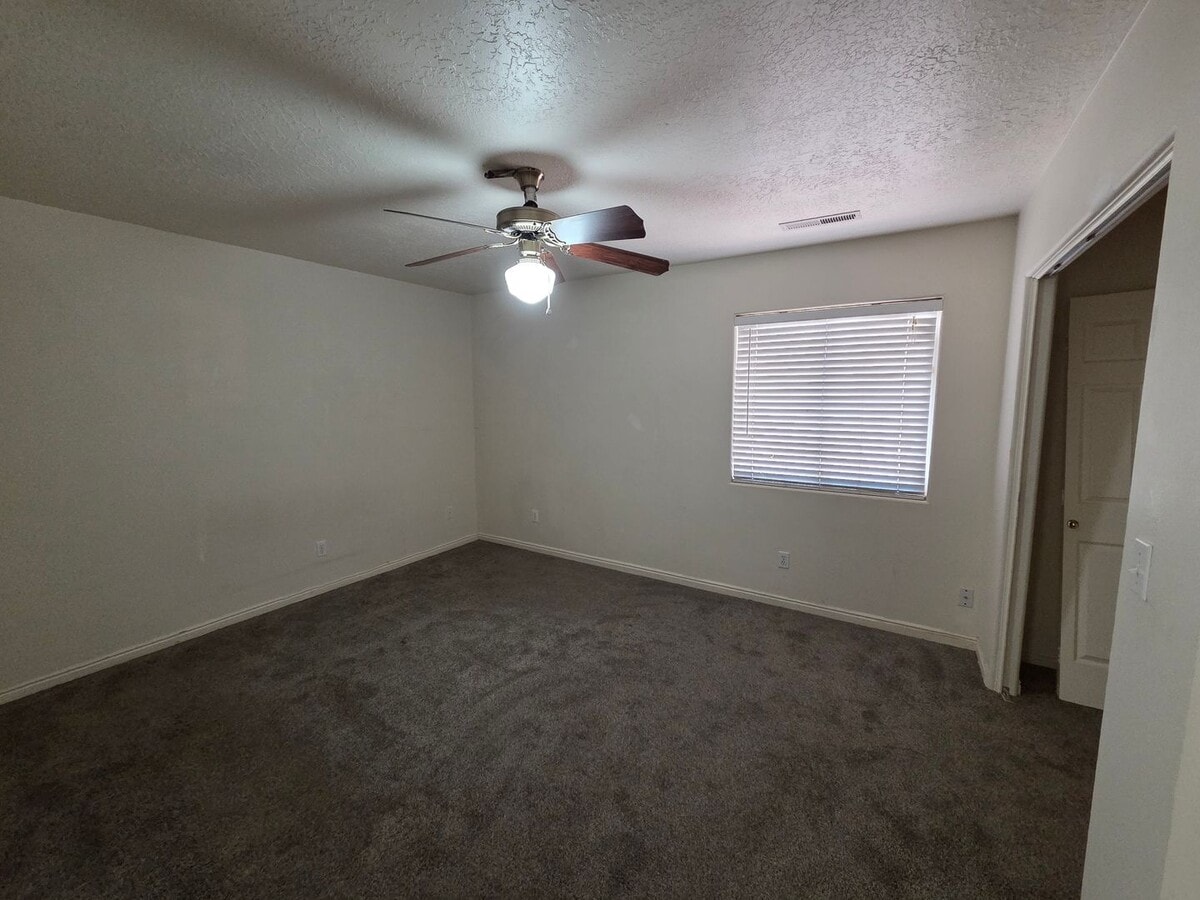 Photo - 2 Bed Apartment - Ready to GO!