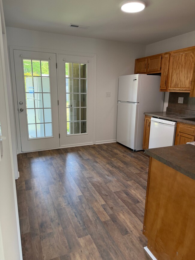 Photo - 326 Cedar St Unit H