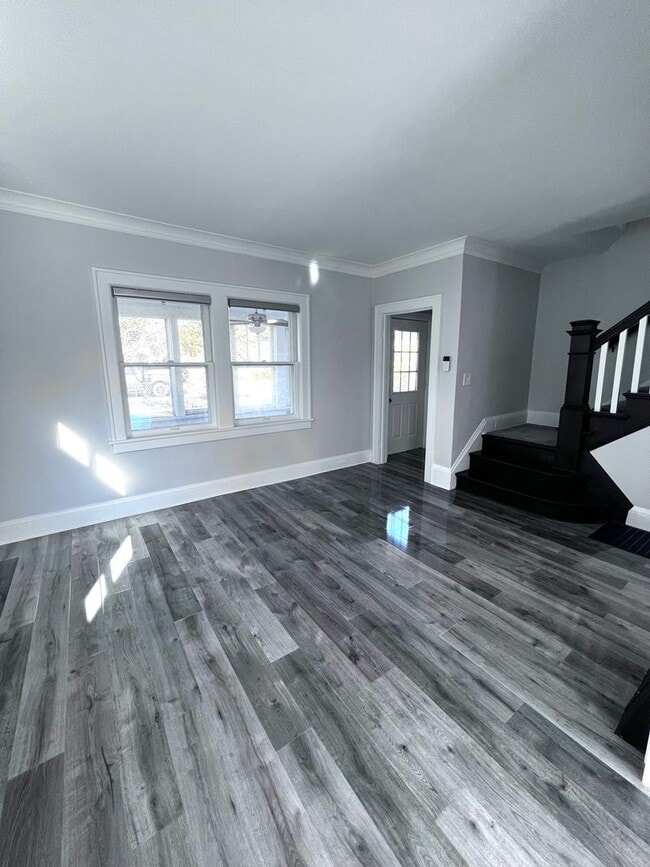 Photo - AVAILABLE August 3st - 3 bed 1 Bath Home!