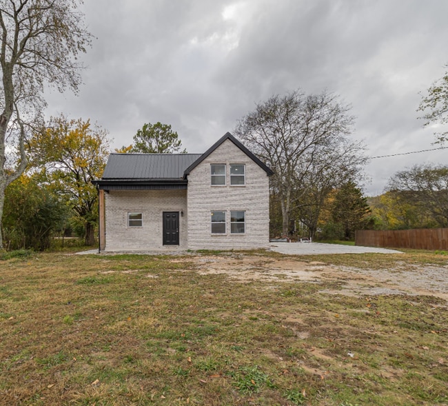 Photo - 830 Market St