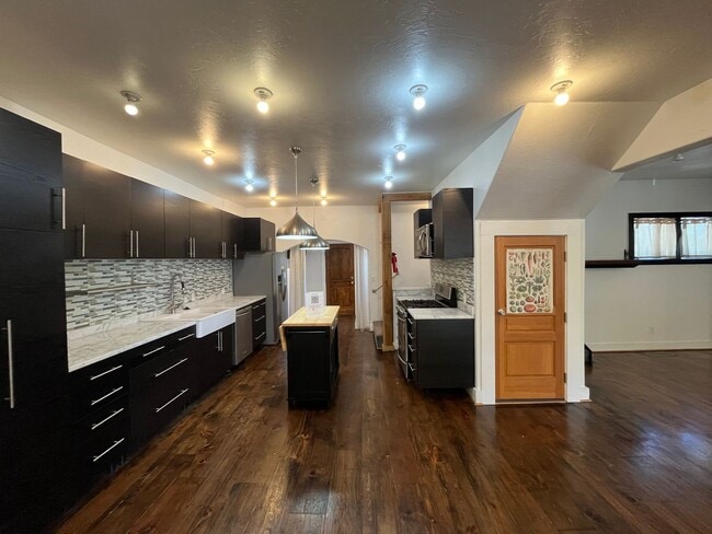 Photo - 217 NW 22nd St