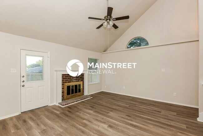 Photo - 3 Bedroom Pet-Friendly Home in FORT WORTH, TX with Main Street Renewal