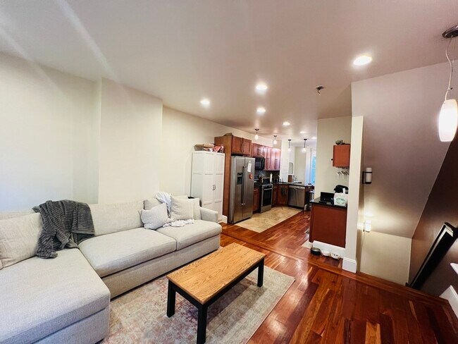 435 W 4th St Unidad 1