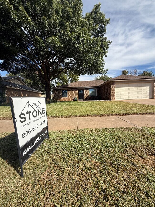 Photo - Luxury 3/2/2 in Cooper school district!