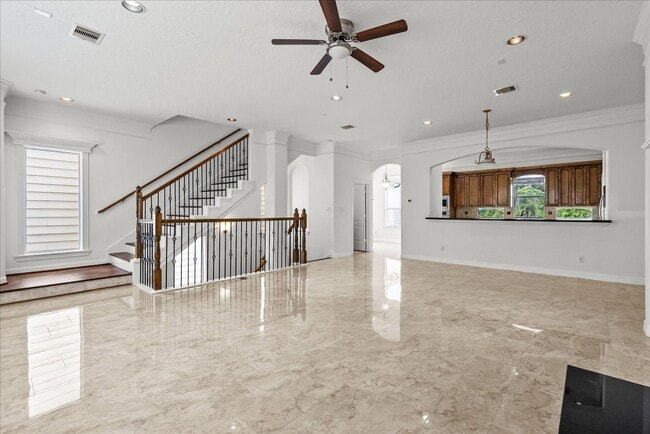 Building Photo - 6118 Tyne St