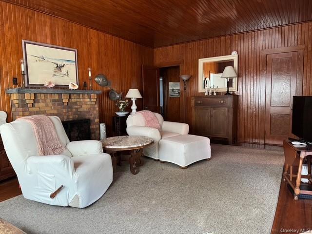 850 Evergreen Walk