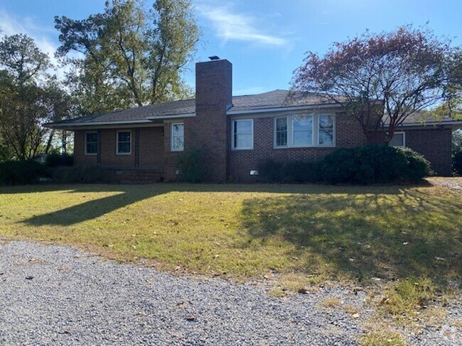 Building Photo - Amazing Country Living 4/2 in Elmore Rental