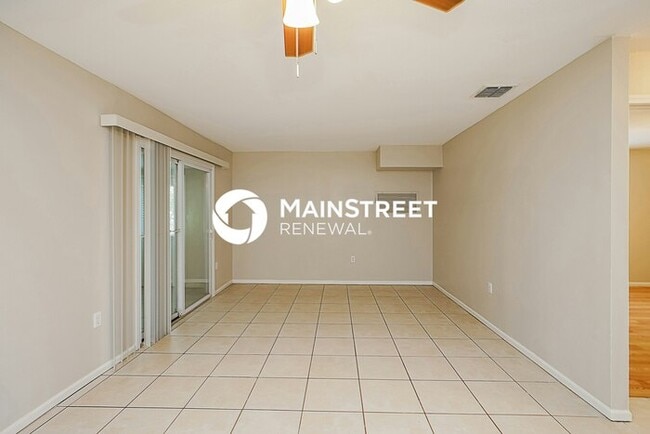 4 Bedroom Pet-Friendly Home in St. Cloud, FL with Main Street Renewal