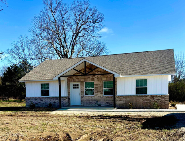 Photo - 158 Rustic Ln House