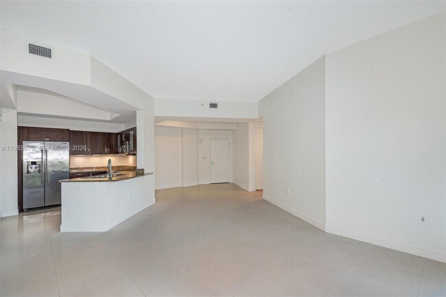 Photo - 20000 E Country Club Dr Unit 412