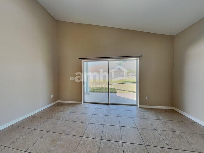 Photo - 366 Cabana View Way