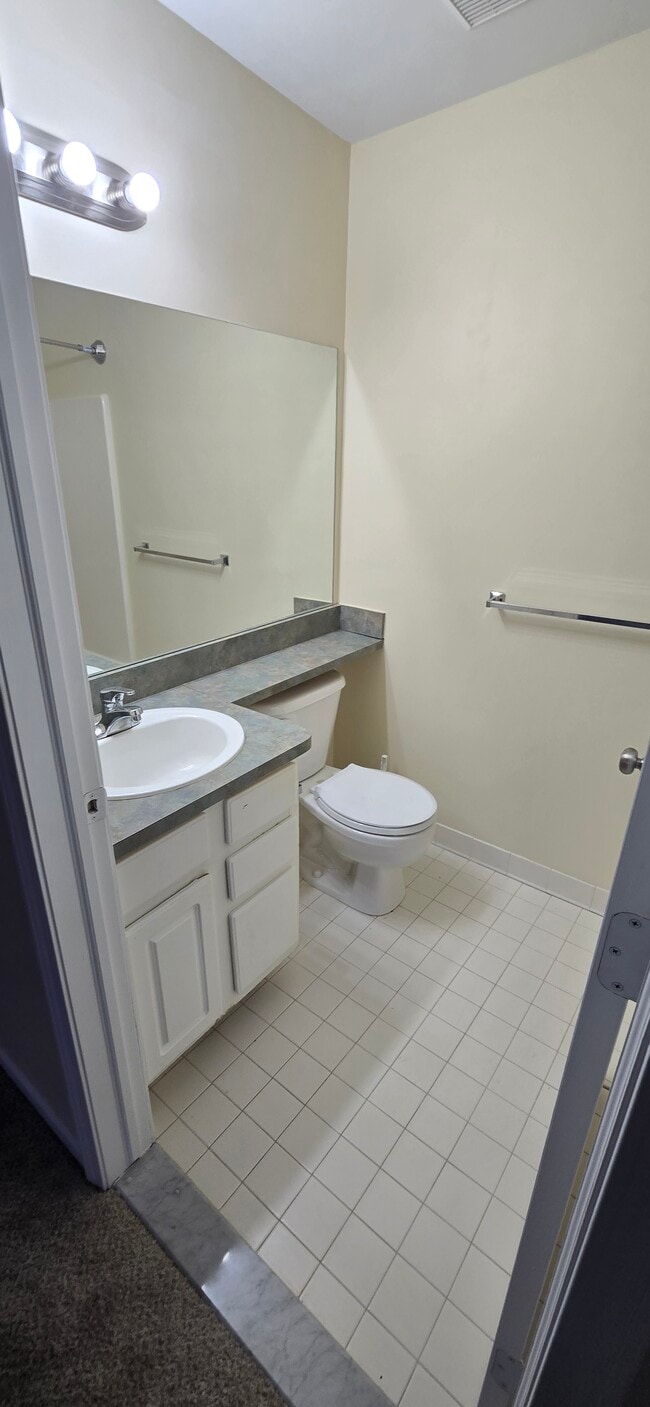 Photo - 1240 University Dr