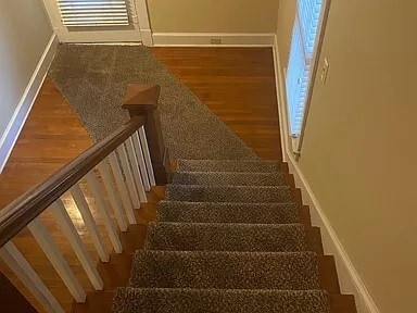 Entryway Stairs - 611 Hillcrest St Unit 2