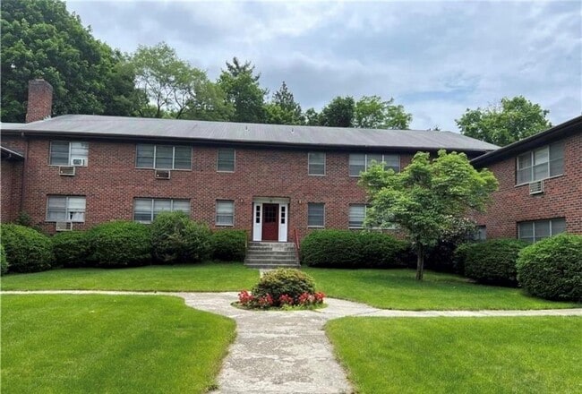 Building Photo - 65 Curie Rd Unit B4 Rental