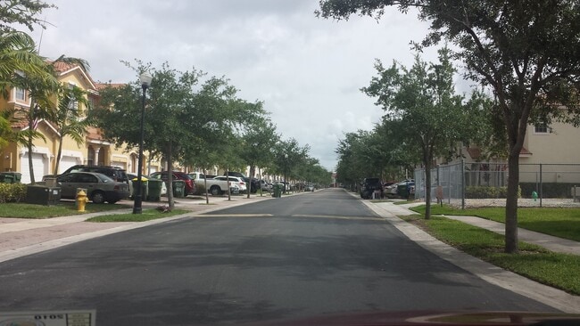 Photo - 521 NE 21st Terrace