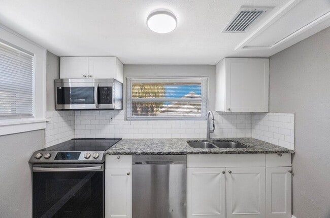 Photo - 955 9th Ave S Unidad A
