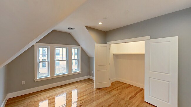 Photo - 30 Centre St Unidad 3