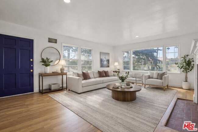 Building Photo - 4411 Victoria Park Dr