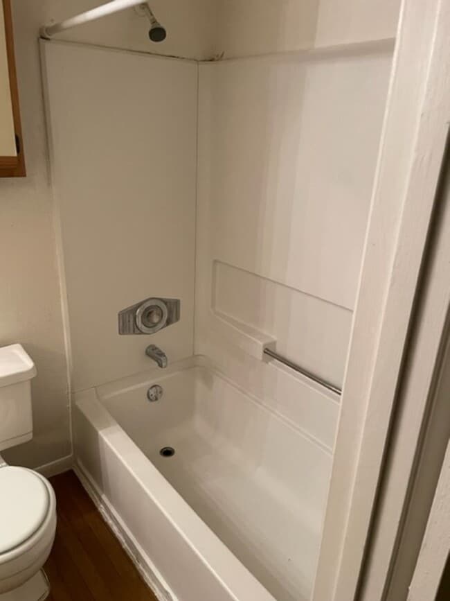 Building Photo - Landing - 635-304 Unit 635-304