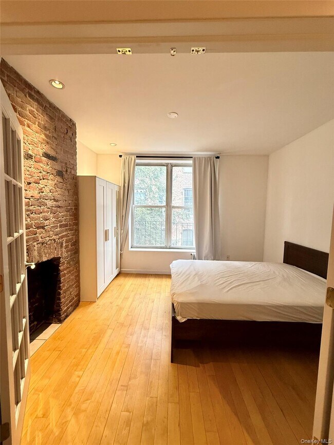 Photo - 528 W 46th St Unit 3E