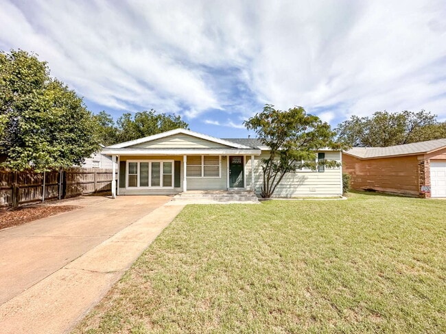 Building Photo - Over the top updates! Rental