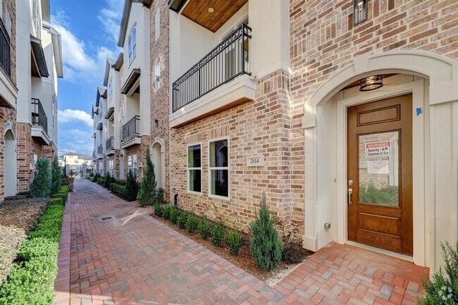 Building Photo - 2814 Princeton St Rental