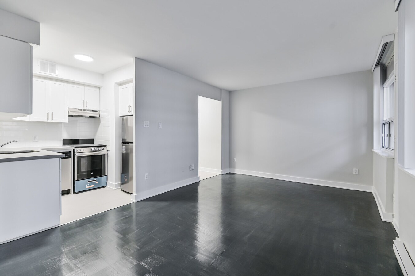 Photo - Bloor Yonge Tower Unit 00607