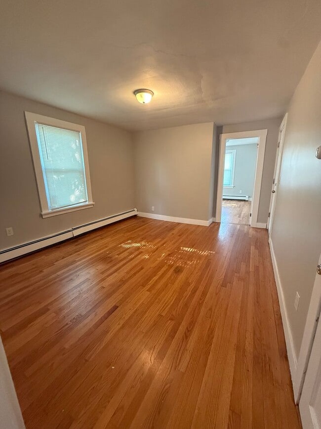 Building Photo - 50-52 Bissell Street Unit 50 Bissell St.  #2