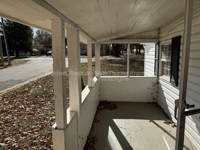Building Photo - 1403 Elm St