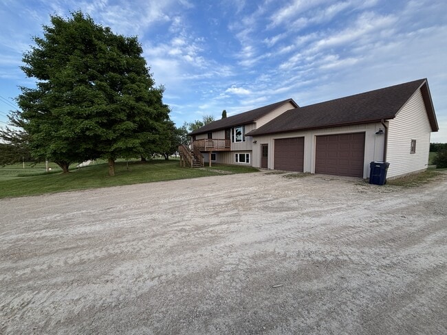 Photo - W9537 570th Ave