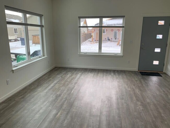 Photo - 877-879 S Cottonwood Rd Unit 877 Cottonwood Road