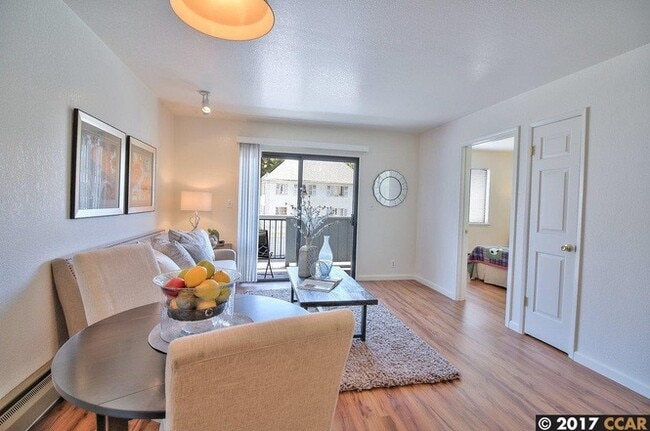 Building Photo - 2401 Park Blvd Unit Park Blvd