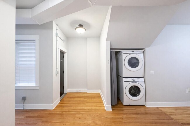 Photo - 1011 S 30th Avenue