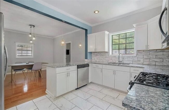 Photo - 411 Dorsey Rd