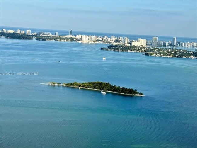 Photo - 711 NE 23rd Terrace Unidad 3802