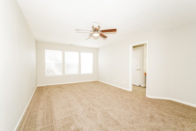 Photo - 466 Harmony Dr