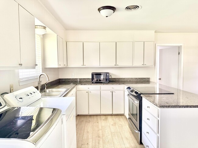 6967 Menlo Dr