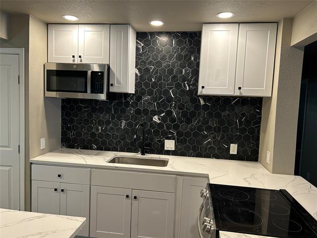 Photo - 2815 Hedgerow Dr