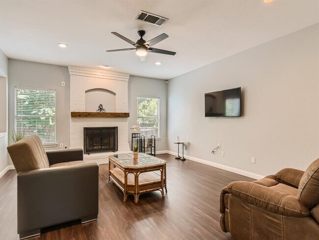 Photo - 5904 Kabaye Cove