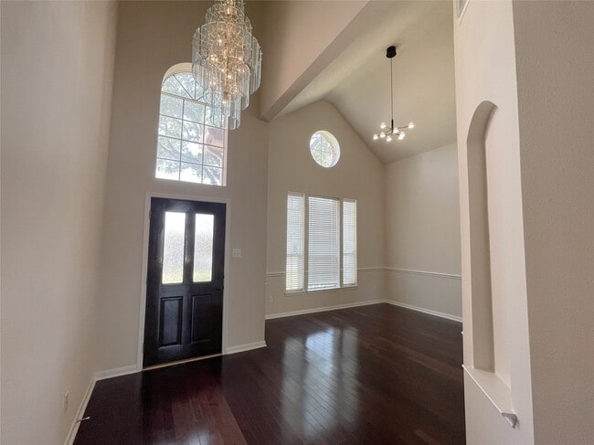 Photo - 2126 Winding Hollow Dr