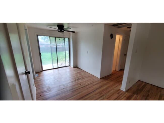 Photo - 6113 Holland St