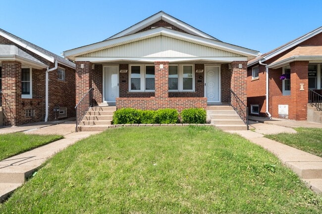 Photo - 6271-6273 Odell Unidad 6273