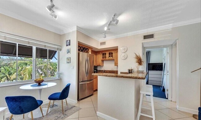 Photo - 924 SE 2nd St Unit 19