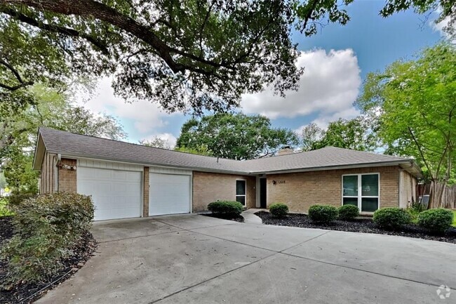 Building Photo - 12018 Whittington Dr Rental
