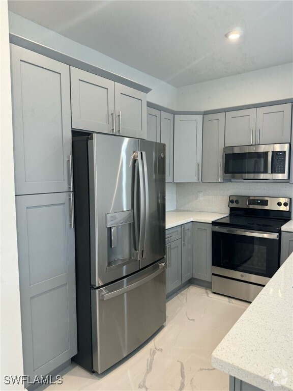 Building Photo - 402 Grant Blvd Rental