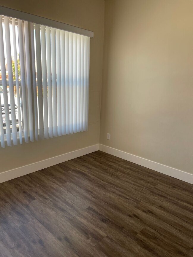 Photo - 820 La Baig Dr Unit 820-300